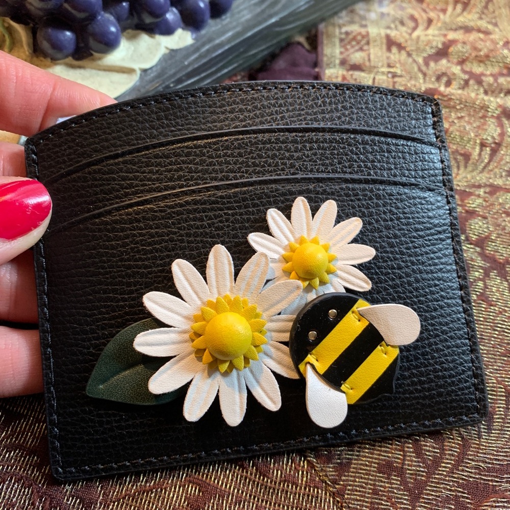 SOLD⛔️Authentic KATE SPADE Daisy Bee leather card holder - Picture 8 of 9
